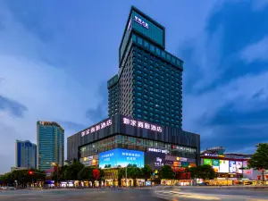 Homeinn Selected Hotel (Foshan Ancestral Temple Subway Station)