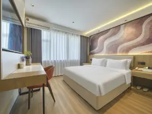 Poyin Hotel (Shanghai Qibao Ancient Town Zhongchun Road Subway Station Store)