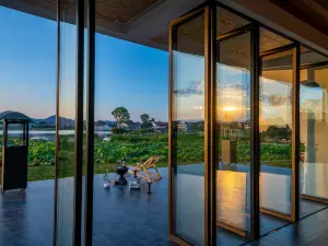 Xiangwang Lake View Vacation Homestay (Puzhehei Scenic Area Branch)