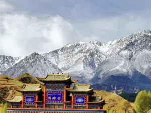 Ma Ti Temple Wolong Villa