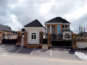 Glajosh Hotels