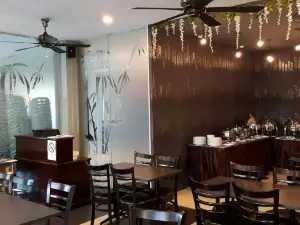 Bary Inn KLIA & KLIA 2, Free Buffet Breakfast