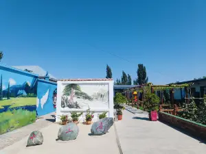 巩留十三居民宿