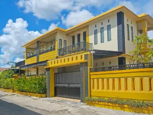 Spot on 92458 Azeela Kost Syariah