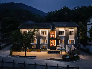 Xiling · Miner Panda's Home Guesthouse (Dayi Xieyuan Ancient Town Branch)