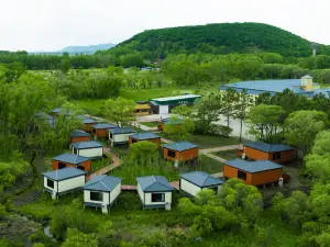 Guyue Wenquan Homestay (Wudalianchi Scenic Area)