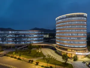 Atour Hotel Taizhou Linhai Toumen Port