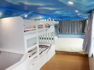 Yuxi Daxiagu Xingkong Fangche Hotel
