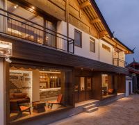 Yulong August Guanshanhai Light Luxury Homestay