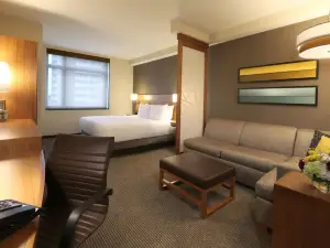Hyatt Place Flushing/LGA Airport