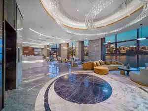 Gloria Theme Hotel (Beibin Road International Financial Center IFS Branch)