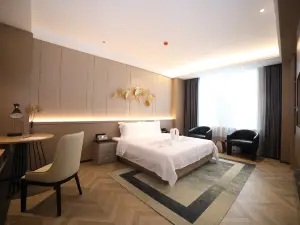 Double Guest Ritz Hotel