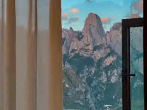 ShanWang· Holiday Sunrise Beauty Accommodation (Dari Observation Deck Store)