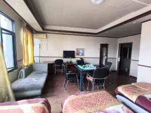 芒康重慶ホテル