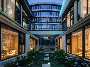 Tuyue Manyuntang Hotel (Kunming National High-tech Industry Development Zone Wanxianghui)