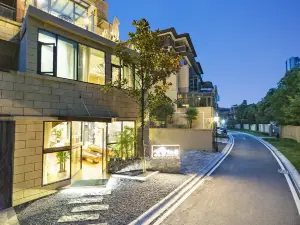 Shexia Xiaozhu Homestay (Zunyi Poly Future City Branch)