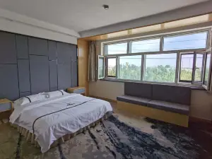 Huade Xindefu Hotel