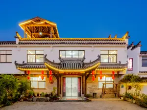 Taohua Yunhai Inn (Taohuatan Scenic Area)