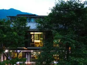 Qingcheng Houshan Taizhuang Private Tang Homestay