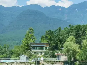 江油诗仙堂民宿