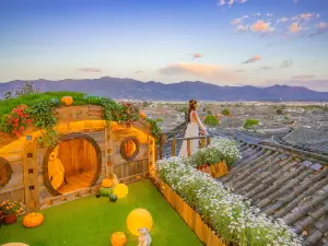 Leisure YueGuLou Inn