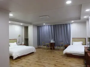 Holiday Inn Saga Xincheng