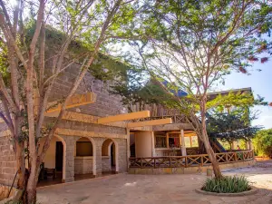 Boma Simba Safari Lodge