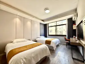 weinuo Business Hotel