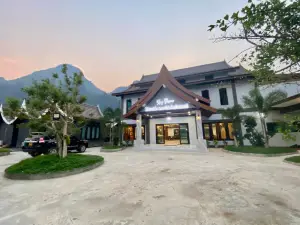 Xaymone Riverside Resort and Restaurant