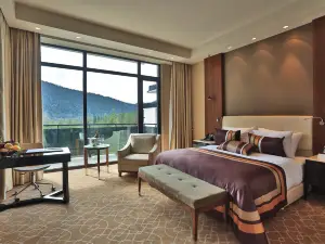 บอร์โจมิ ลิคานี เฮลท์ & สปา เซ็นเตอร์