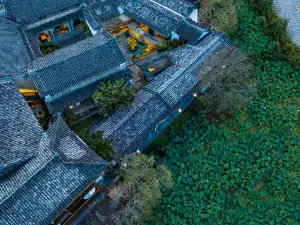 Tengchong Heshun Ancient Town Pumi Wenlv · Zhangjia Courtyard Hot Spring Resort Inn