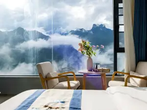Mountain Homestay (Old Munden Village Shop)