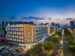 Days Inn Select by Wyndham (Yinchuan Drum Tower Pedestrian Street)
