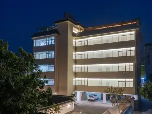 Tengchong Heyuanju Inn