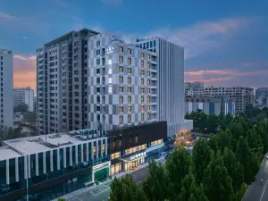 Xana Hotelle (Zibo Zhoucun Ancient Shopping Mall District Government)