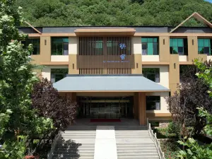Zanhuang Panshan Qishe Hotel