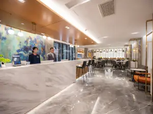 โรงแรมซูเปอร์ 8 (สถานีรถไฟใต้ดินถวนเจียหู ไทกู่หลี่ ซานหลี่ถุน ปักกิ่ง)