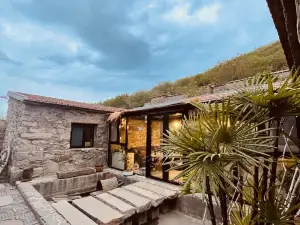 Floral Hotel · Taishan Heju Hotel