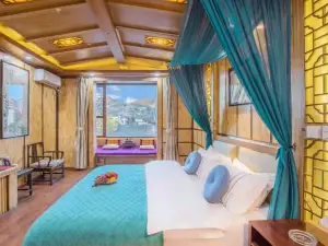Wulong County Banshan Yunjv Hotel (Xiannü Mountain Tourist Center)