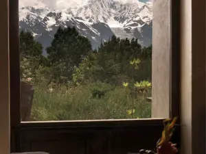 Guishan Business Hotel (Shuangqiaogou Scenic Area Branch), Siguniang Mountain