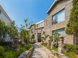 Floral Lux Hotel· Hengdian Xindi Hotel(Film and Television City Qinwang Palace Dream Valley Branch)