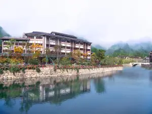 Dousha River Hot Spring Town Hotel