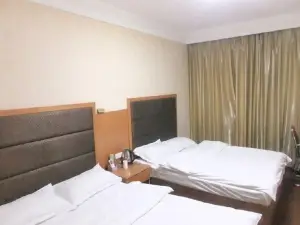 Royal Hotel