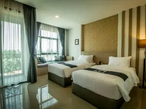 Triple Z Hotel