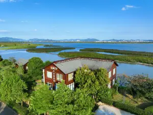 Yinji Luhua Resort (Qimenwan Wetland Park)