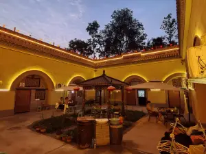 老家印象地坑院民宿