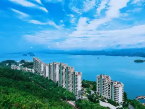 Qiandao Lake Sunshine Waterfront Resort