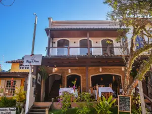 Flores da Praça Inn