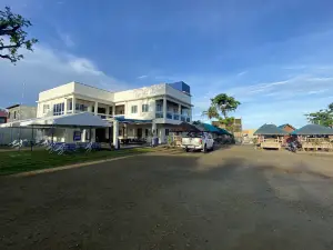 Hip Nautic Beach Resort Powered by Cocotel