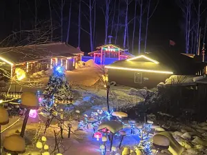 Xuegu Xinfu Guest House